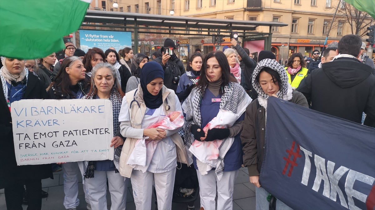 İsveç'te İsrail Protestosu: 2 Bin Kişi Bir Araya Geldi