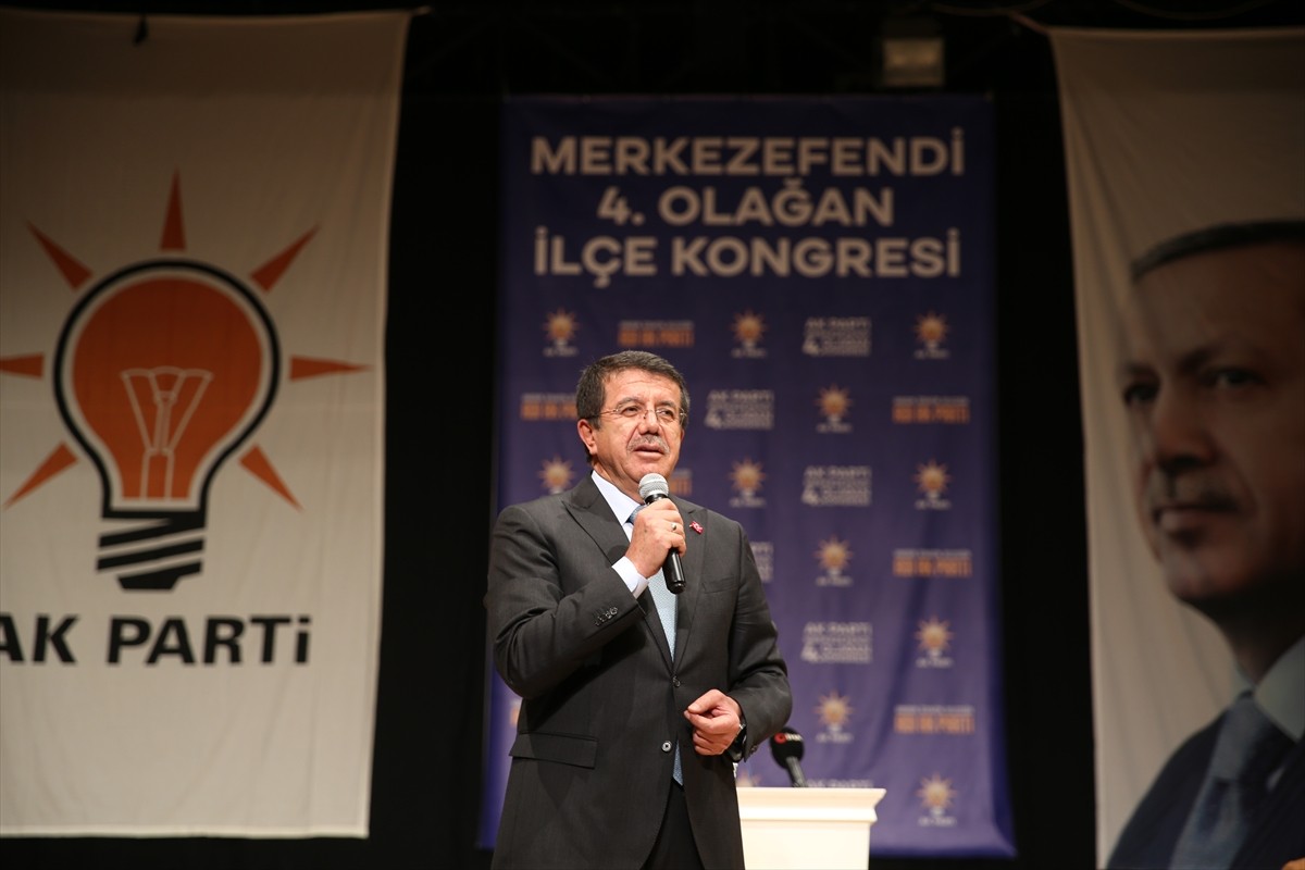 Nihat Zeybekci'den Vatan Vurgusu