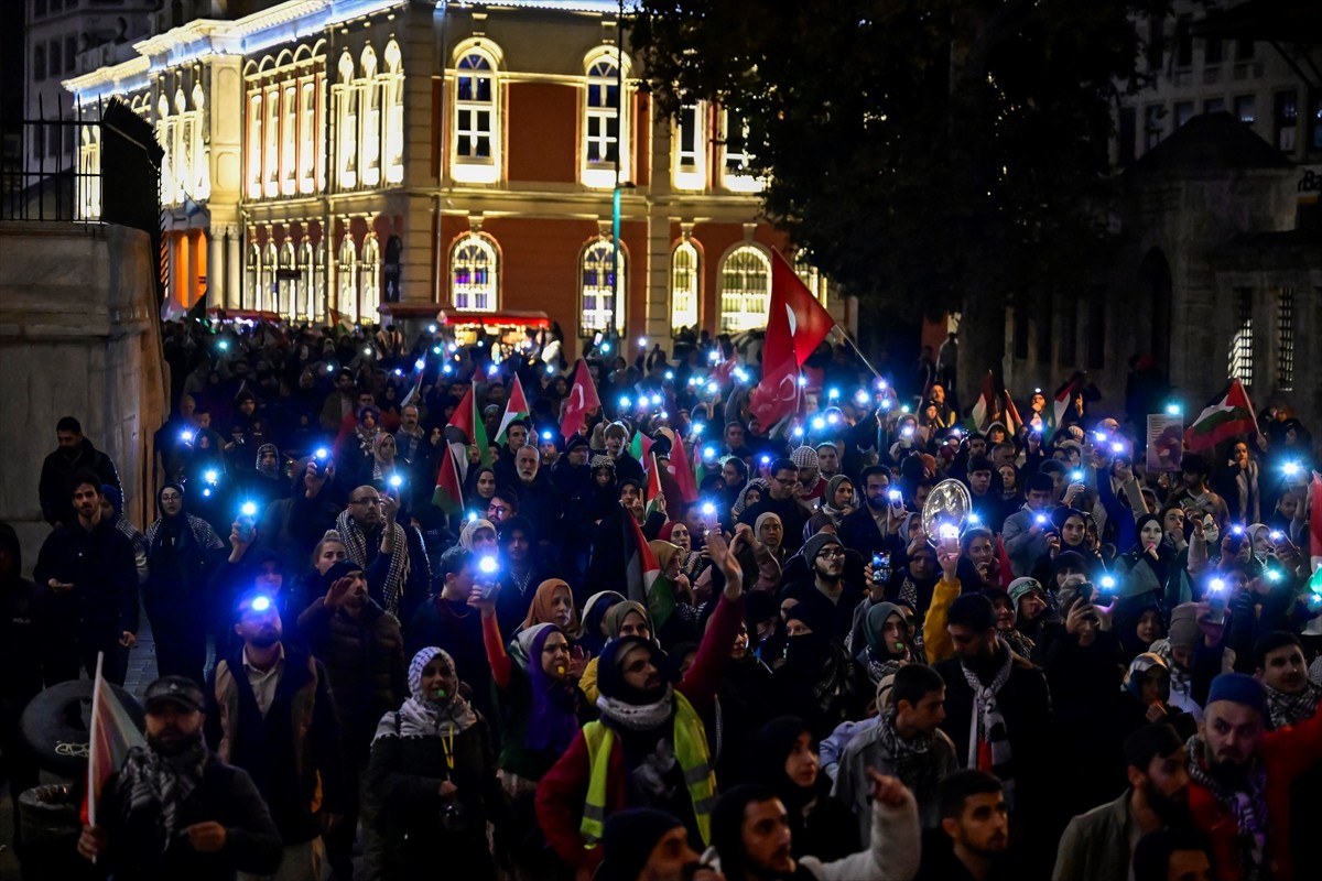 İstanbul'da Gazze Katliamlarına Karşı Sesli Eylem Düzenlendi