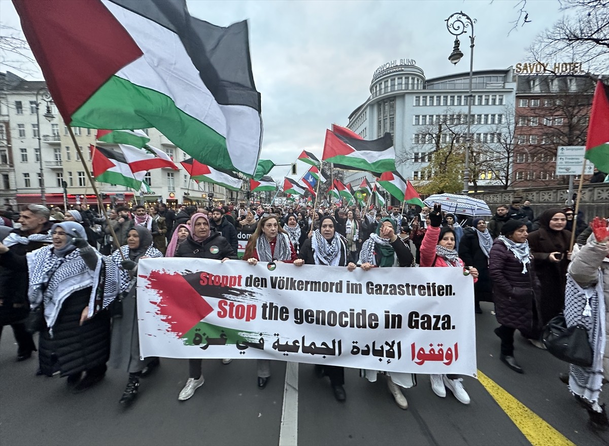 Berlin'de Filistin'e Destek Gösterisinde Gözaltılar