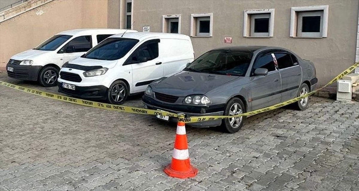 Van'da Düzensiz Göçmen Operasyonu: 5 Kişi Tutuklandı