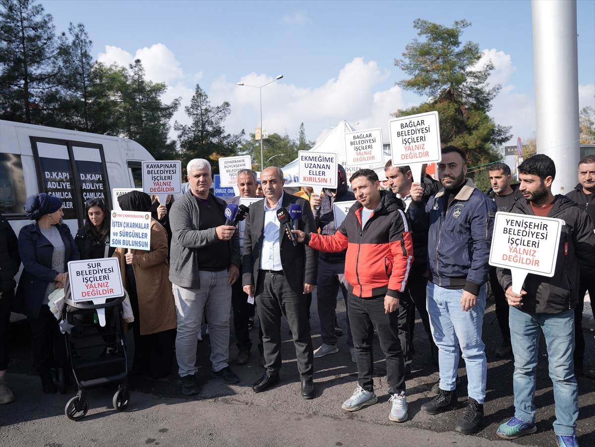 Diyarbakır'da İşten Çıkarılan İşçiler Eylemlerine Devam Ediyor