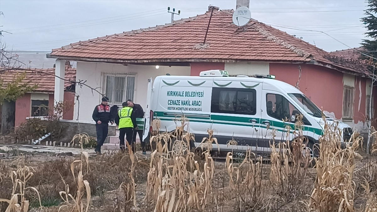 Kırıkkale'de Bıçaklı Saldırı: Annesini Yaralayıp Eniştesini Öldürdü