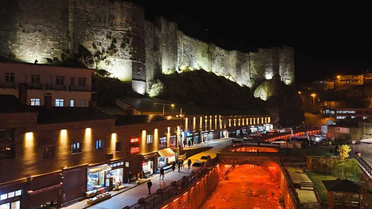 Bitlis'te Tarihi Dokunun Işıltısı