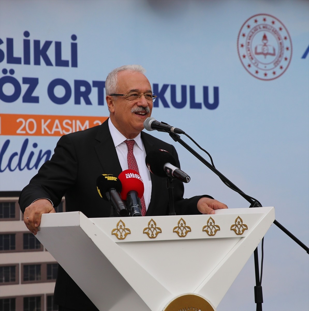 Depremden Etkilenen Malatya'da Yeni Okulun Temeli Atıldı