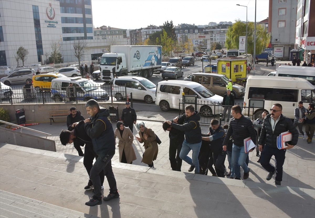 Tekirdağ'da Dolandırıcılık Operasyonu: 8 Gözaltı