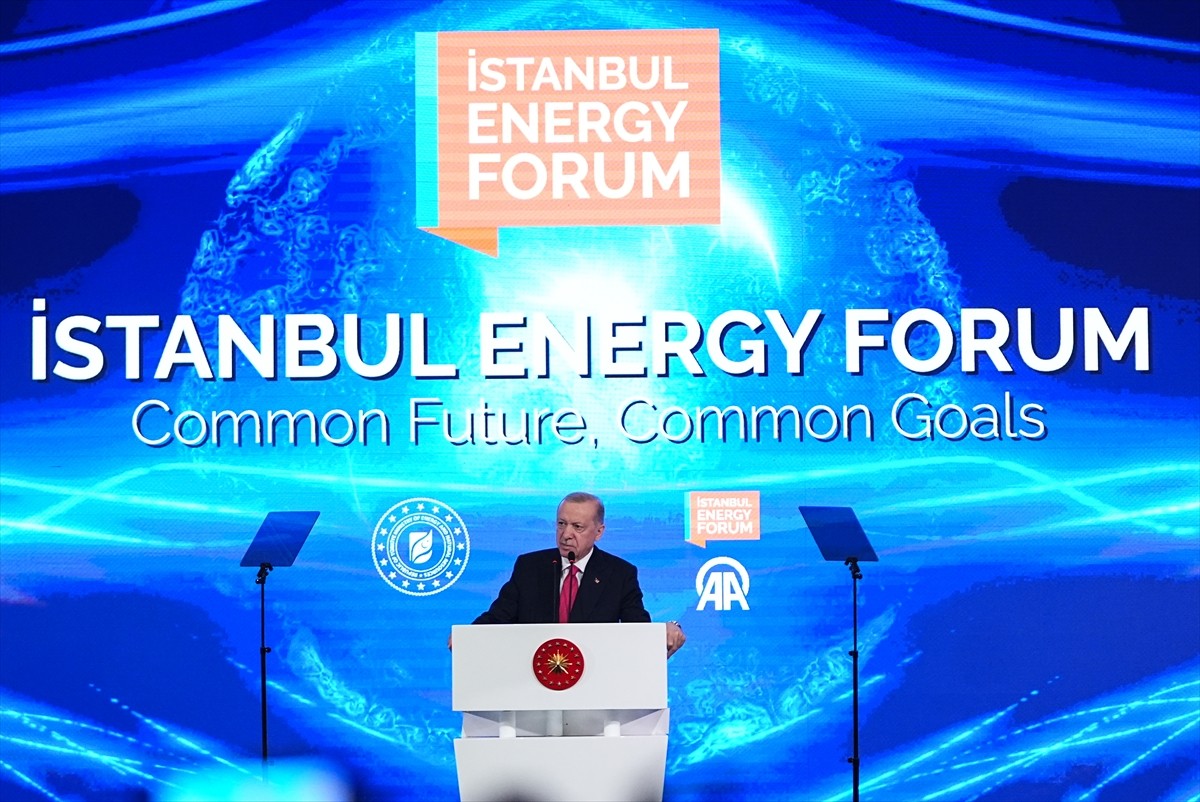 Cumhurbaşkanı Erdoğan İstanbul Energy Forum'da Temiz Enerji Vurgusu Yaptı