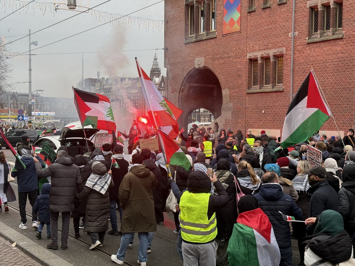 Amsterdam'da Gazze Protestosu Düzenlendi