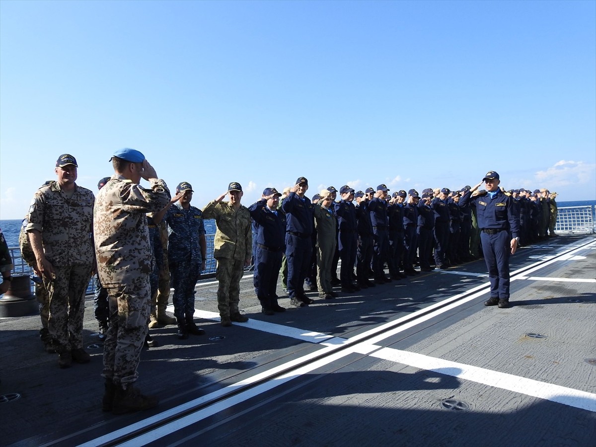 UNIFIL Deniz Görev Grubu Komutanı Tuğamiral Kesten TCG Kınalıada'yı Ziyaret Etti