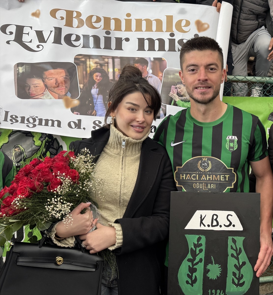 Kilis'te Futbolcudan Romantik Evlenme Teklifi