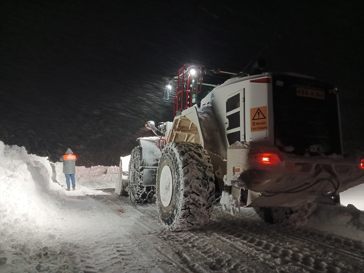 Kayseri'de Kapanan 230 Mahalle Yolu Ulaşıma Açıldı