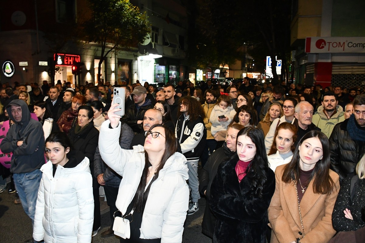 Arnavutluk'ta Akran Şiddetine Karşı Protesto