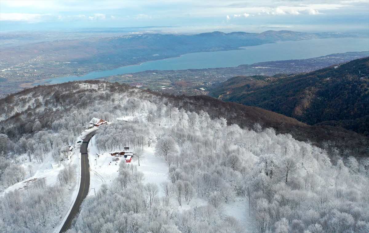 Kocaeli ve Bolu'da Kar Manzaraları