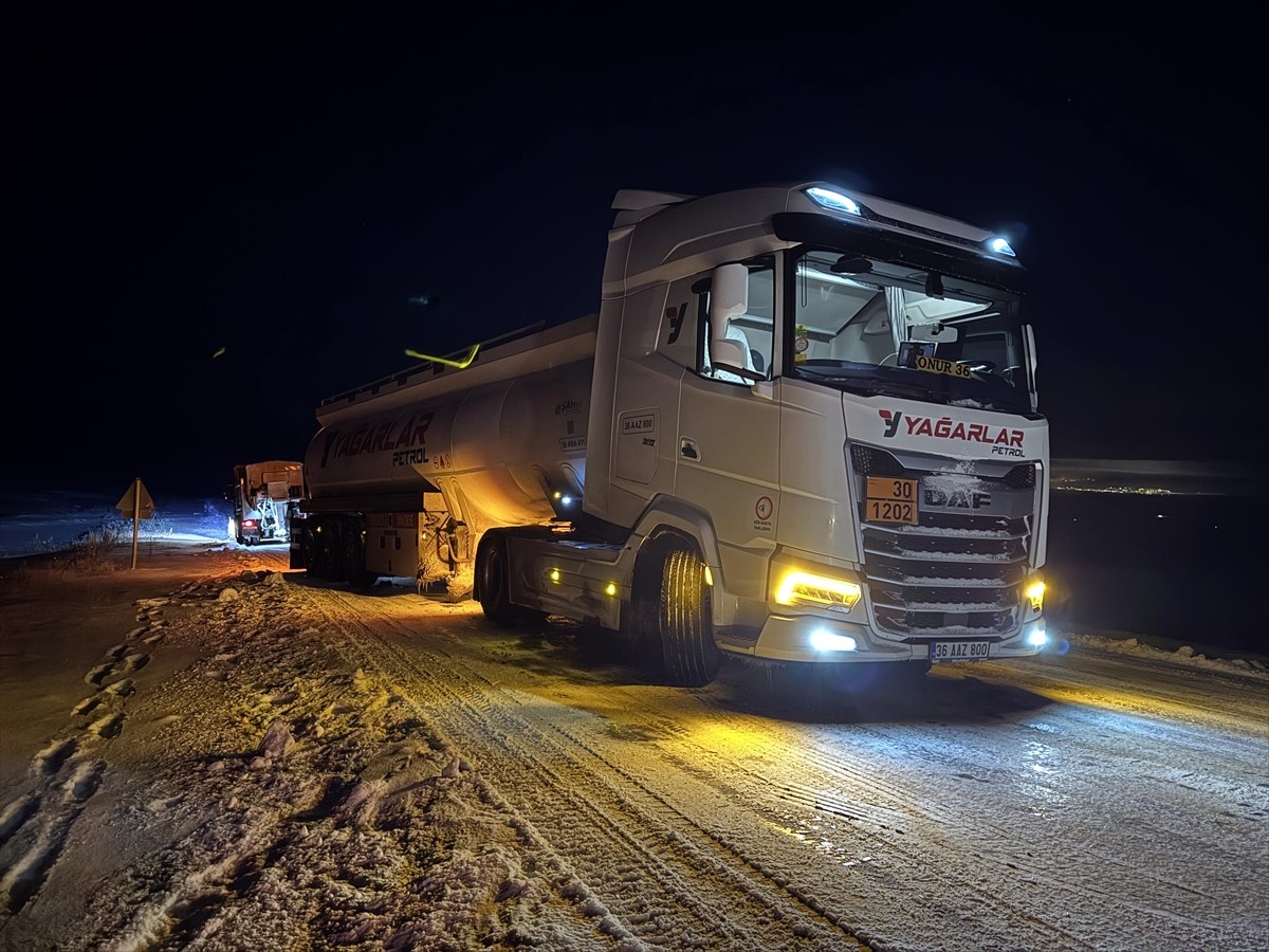 Türkgözü-Posof-Damal Yolu Tır Geçişine Kapatıldı