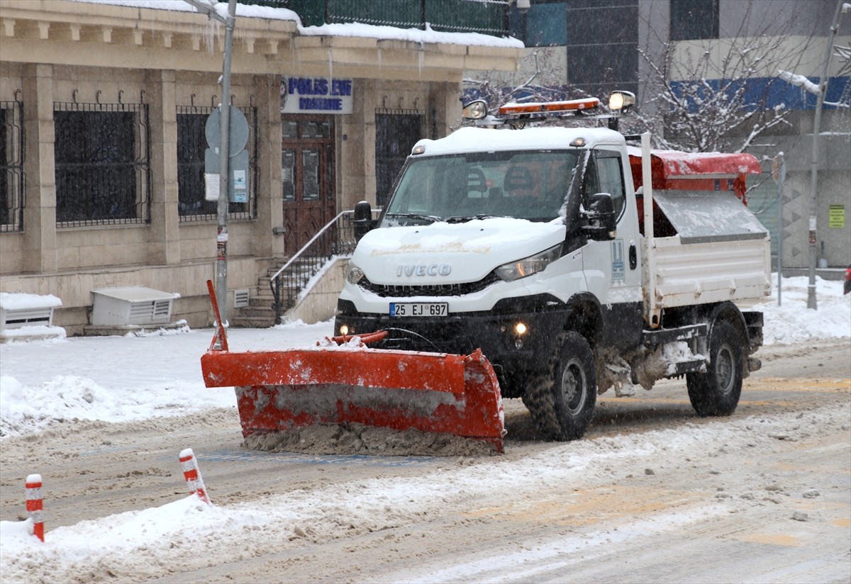 Doğu Anadolu'da Kar Yağışı Etkili Olmaya Devam Ediyor