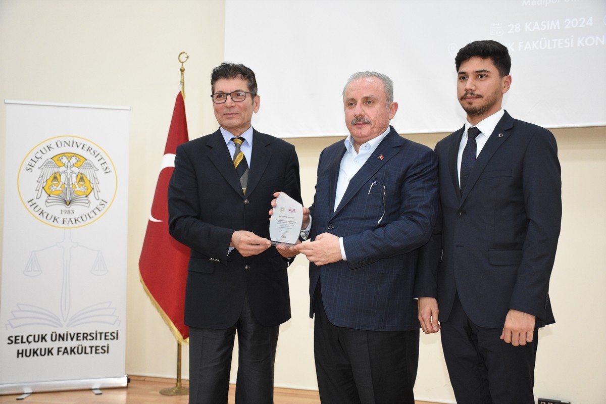 Eski TBMM Başkanı Şentop, Gazze Konferansında Soykırım Vurgusu Yaptı