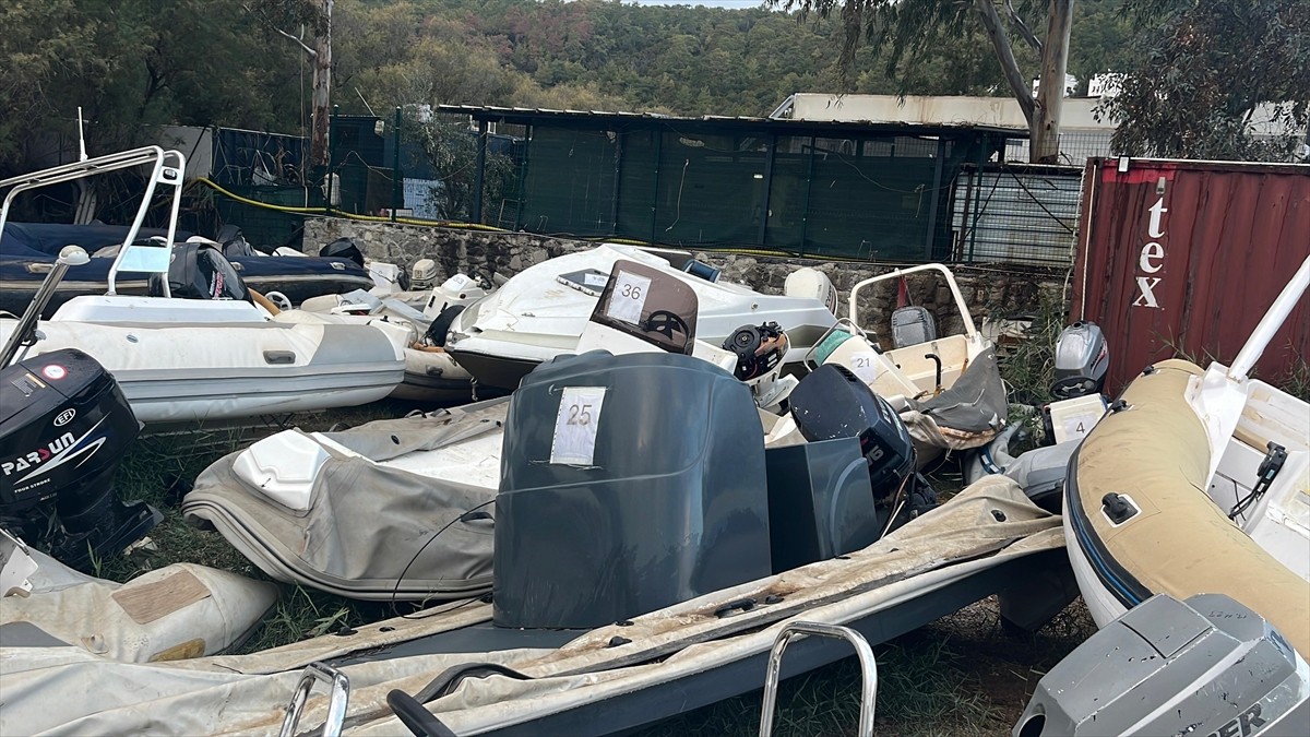 Bodrum'da Göçmen Kaçakçılığına Ait Deniz Araçları İhaleyle Satıldı