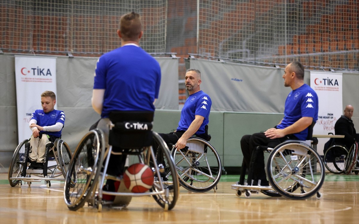 TİKA'nın Bosna Hersek'teki Engelli Basketbolculara Desteği