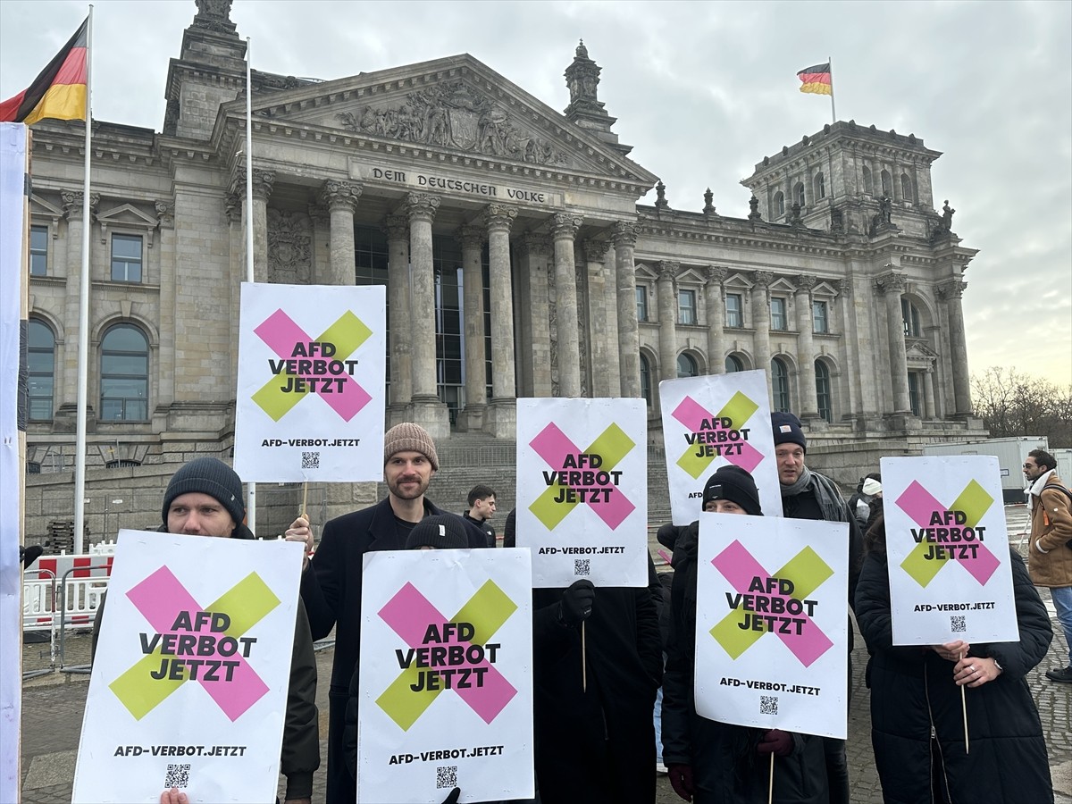 Almanya'da AfD'nin Yasaklanması İçin STK'lerden Çağrı