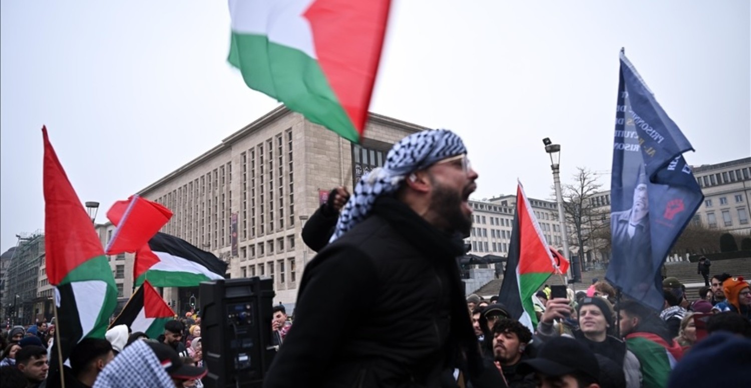 Brüksel'deki NATO toplantısı öncesinde Başkan Trump'ın politikalarına karşı protesto  