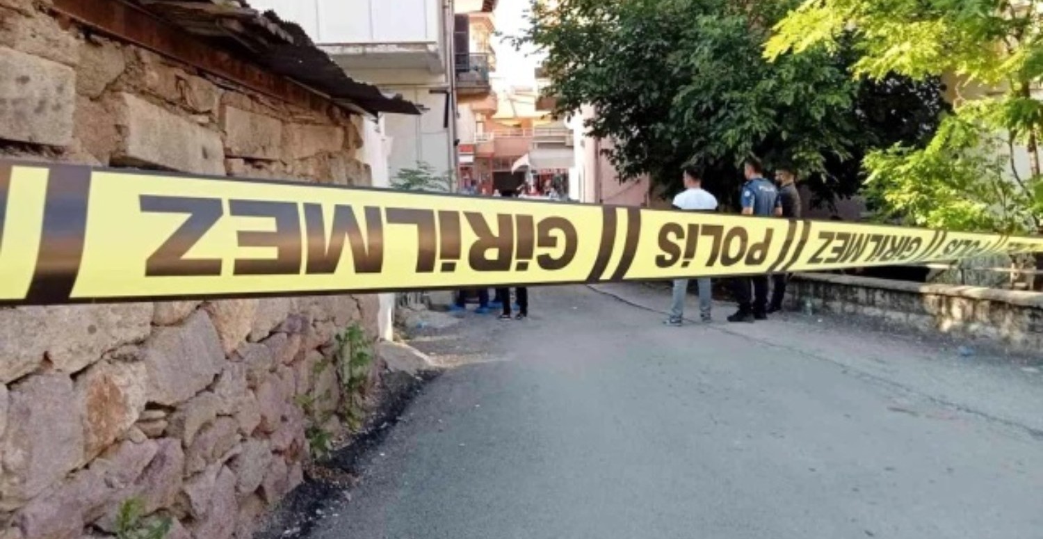 Ankara'da eski eşini tabancayla katleden zanlı, kendisini de vurdu!