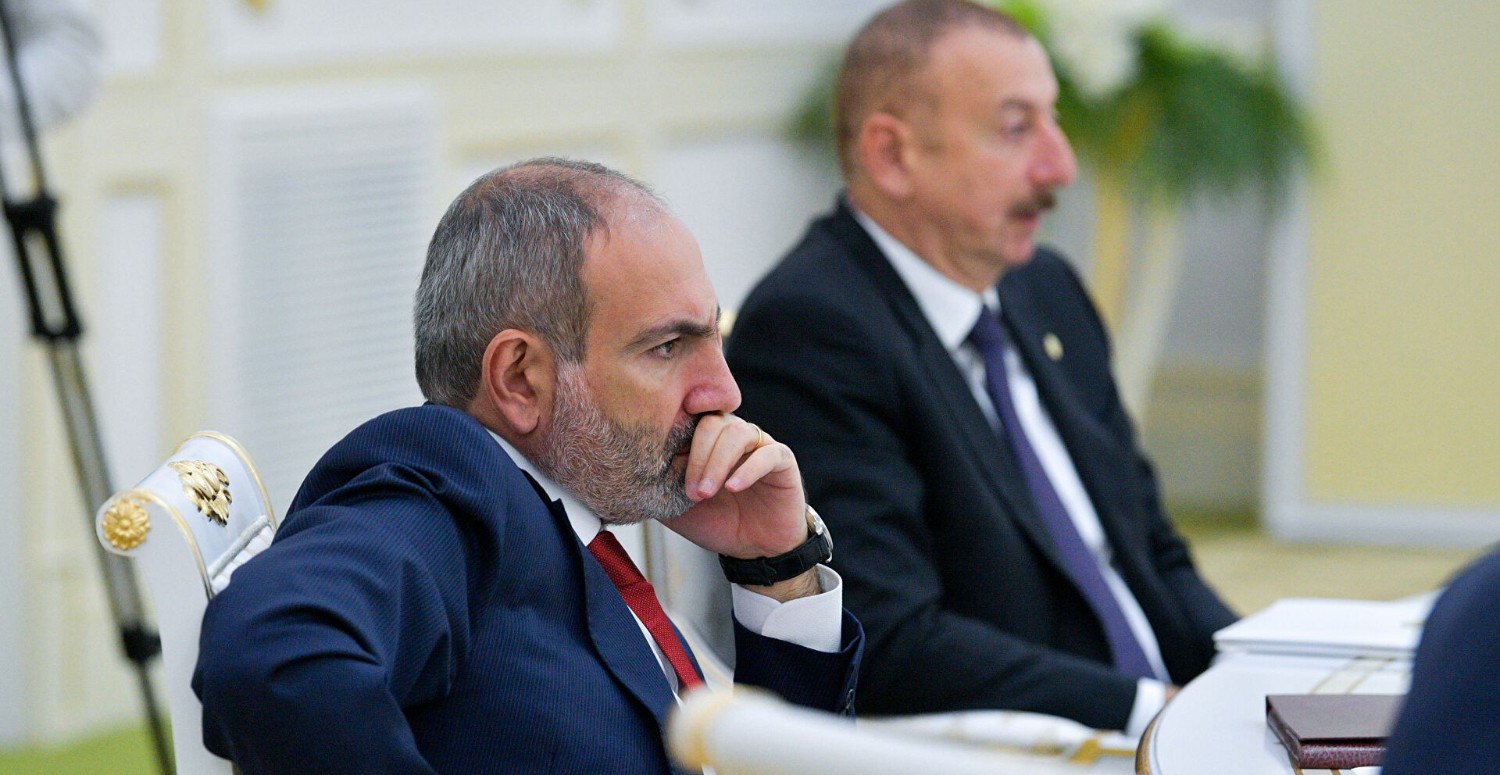 Aliyev ve Paşinyan el sıkışmaya hazırlanıyor