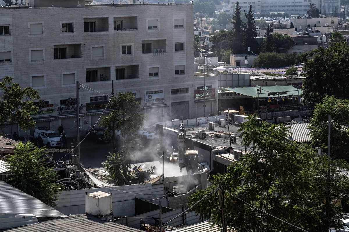 İsrail Ordusu, Doğu Kudüs'te Filistinlilere Ait Yapıları Yıktı