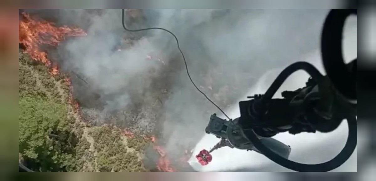 Marmaris Datça yolundaki iki ayrı ormanlık alanda yangın