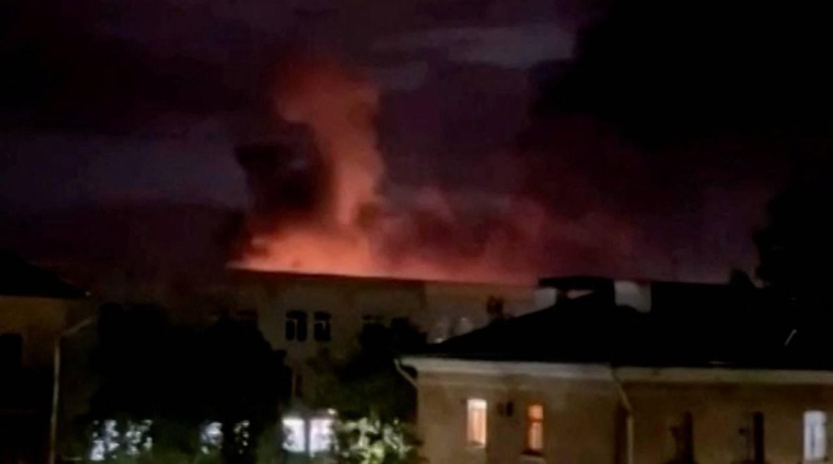 Ukrayna İHA'ları Rusya'daki havaalanını vurdu! 4 nakliye uçağı ağır hasar aldı