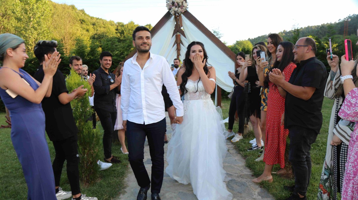 dilan polat ve eşine haraç şoku