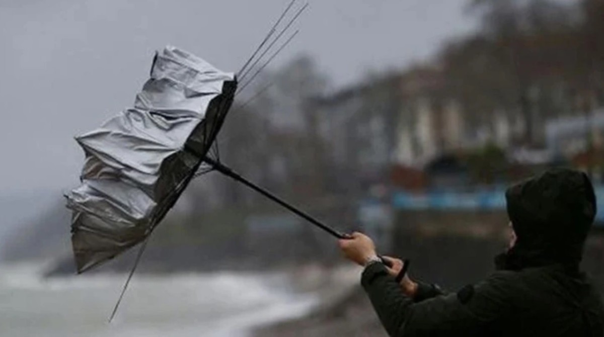 İstanbul için 8 kuvvetinde fırtına alarmı verildi İşte korkutan tarih