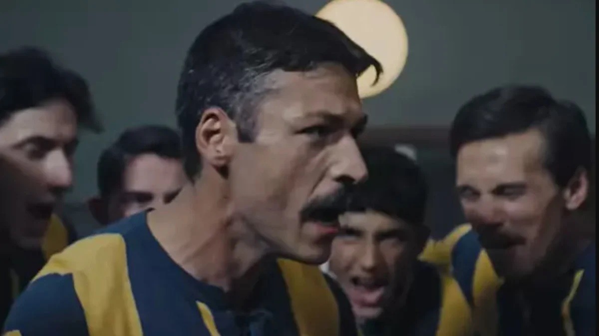 Ünlü oyuncu Kubilay Aka 60 günde 16 kilo birden verip iğne ipliğe döndü