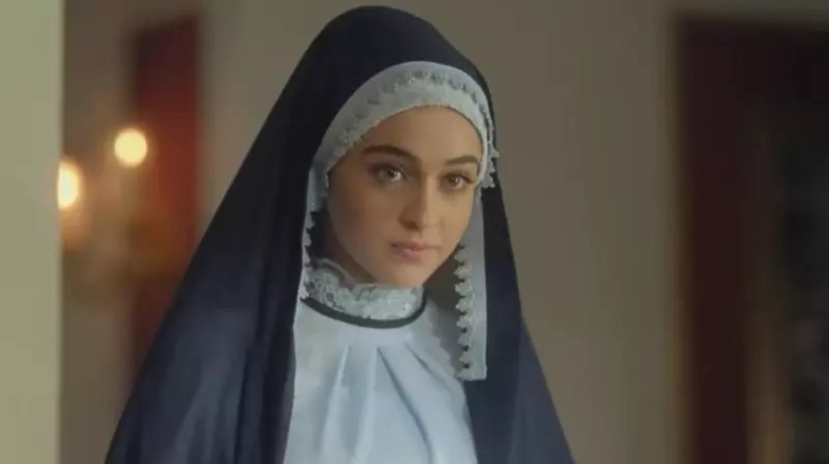 Cemre Baysel'in yıllar önceki hali