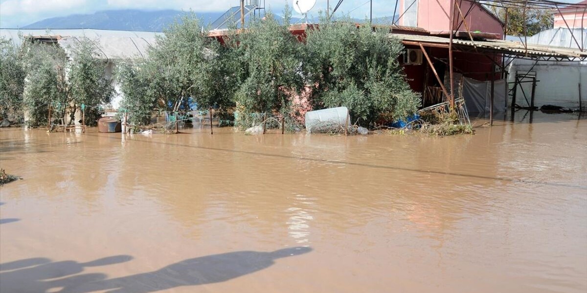 antalya ilinde etkili sel