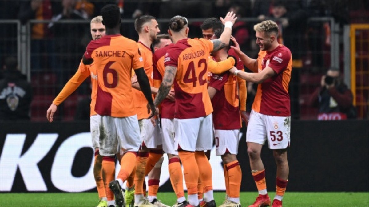 Galatasaray son dakikada galibiyeti kaptı