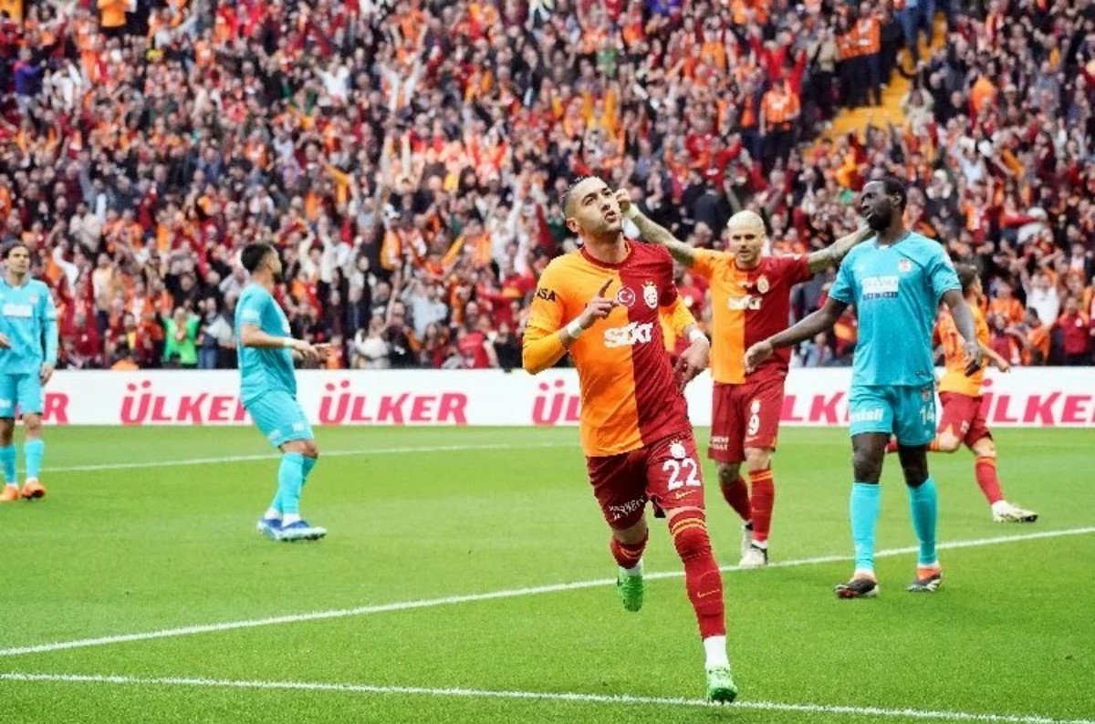 Galatasaray 6 golle Sivasspor'u mağlup etti