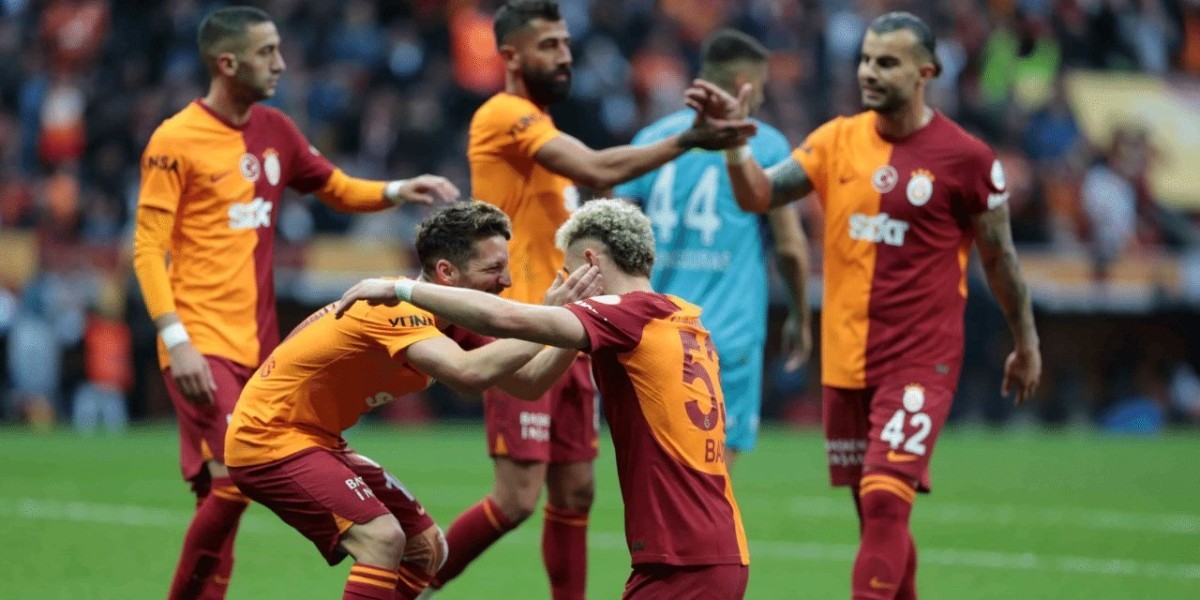 Galatasaray şampiyonluğa yaklaştı, Fenerbahçe'de çarşı pazar karıştı
