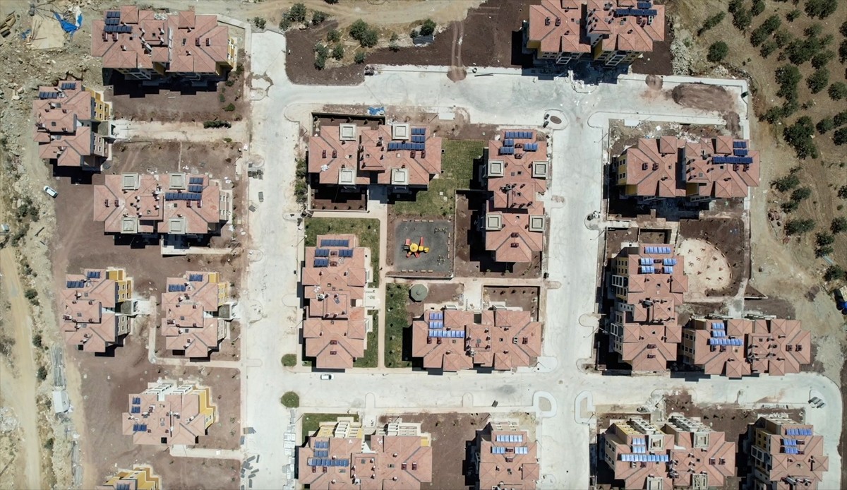  Kahramanmaraş merkezli 6 Şubat 2023'teki depremlerde ağır hasar alan Adıyaman'ın Gölbaşı...