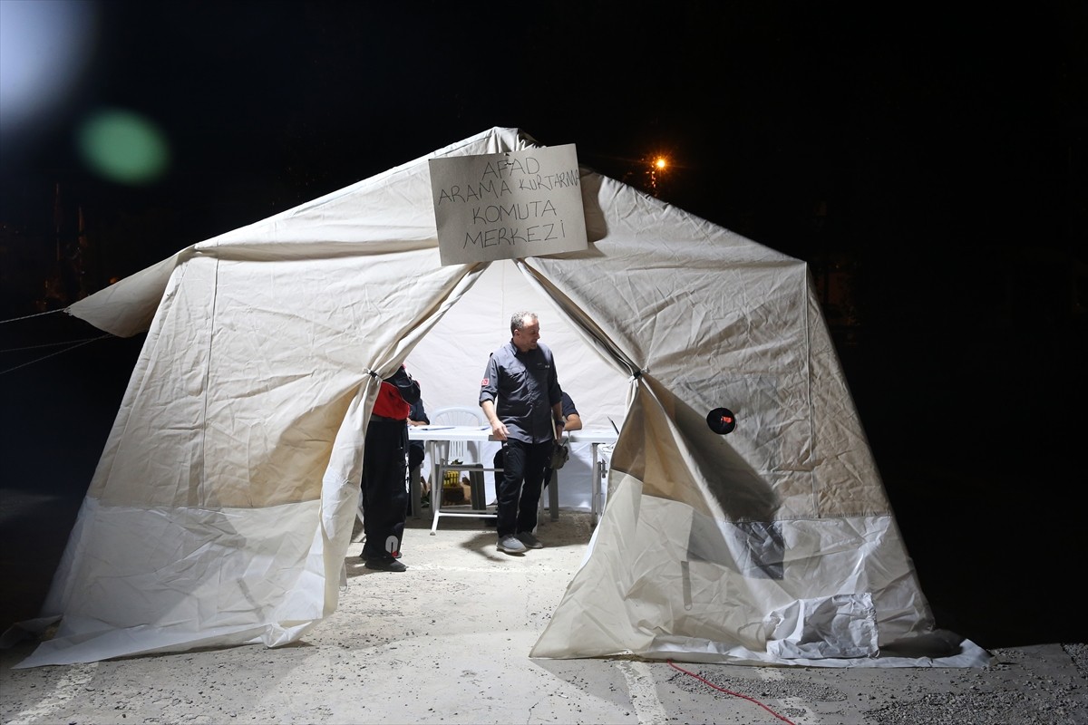 Afet ve Acil Durum Yönetim Başkanlığı (AFAD) tarafından Muş'ta Türkiye Afet Planı kapsamında...