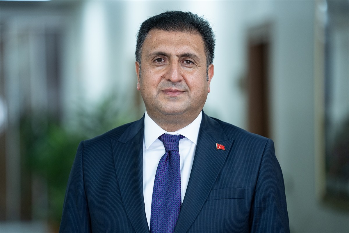 Yeni eğitim öğretim yılının başlaması için geri sayım sürerken, İstanbul'daki okullarda bakım...