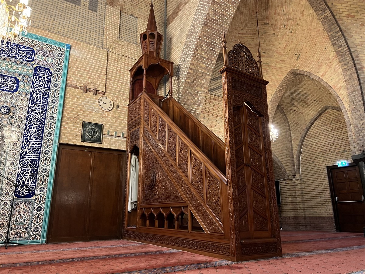 Hollanda Diyanet Vakfına (HDV) bağlı Fatih Camisi, "Hollanda'nın En Büyük Müzesi" Projesi'ne dahil...