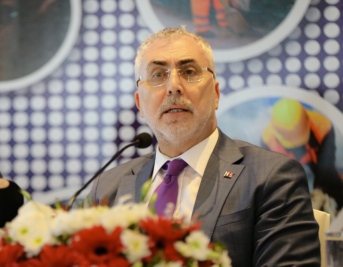 Çalışma ve Sosyal Güvenlik Bakanı Vedat Işıkhan, İŞKUR'un yılbaşından itibaren işe yerleşmesine...