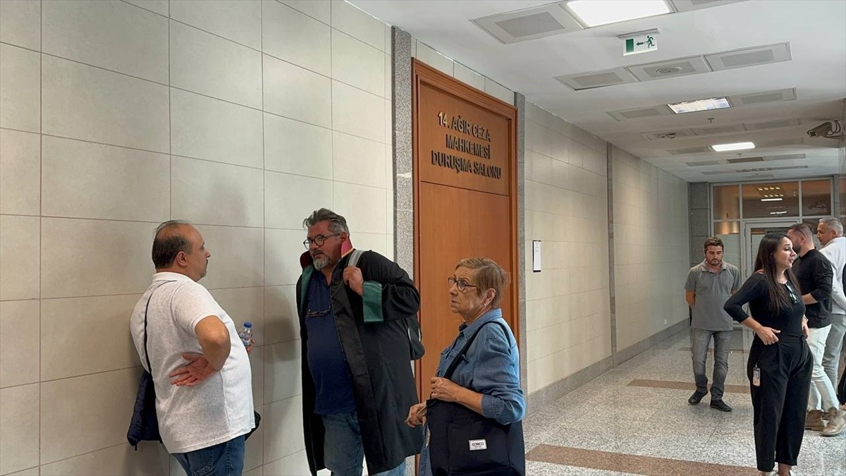 Kamuoyunda "yüksek karlı gizli fon" diye bilinen 2'si tutuklu 8 sanığın yargılandığı...