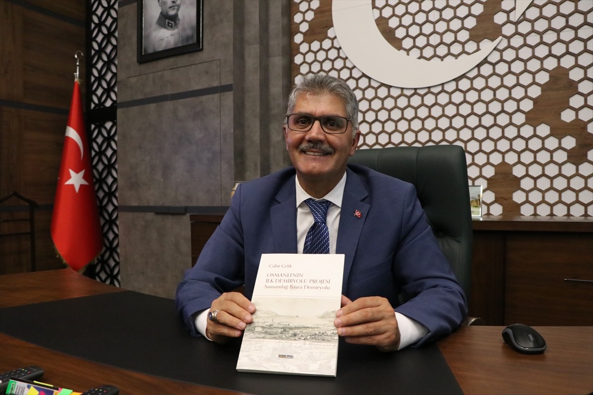 Niğde Valisi Cahit Çelik, Osmanlı Devleti'nin ilk demir yolu projesi Samandağ Basra Demiryolu...