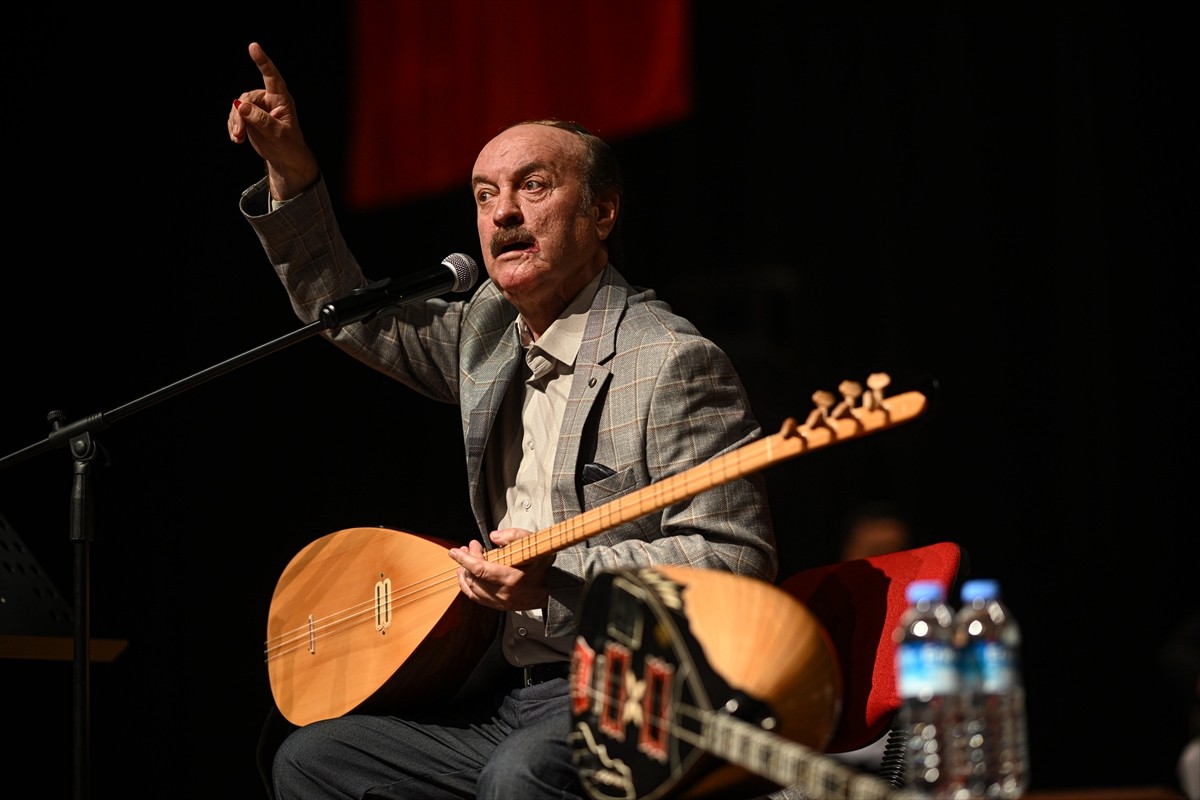 Yaşadığı sağlık sorunları nedeniyle bir süredir tedavi gören ve "Ankaralı Turgut" olarak bilinen...