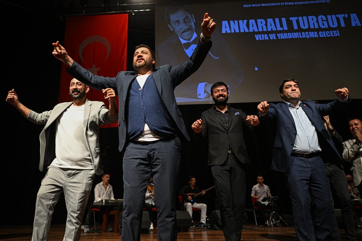 Yaşadığı sağlık sorunları nedeniyle bir süredir tedavi gören ve "Ankaralı Turgut" olarak bilinen...