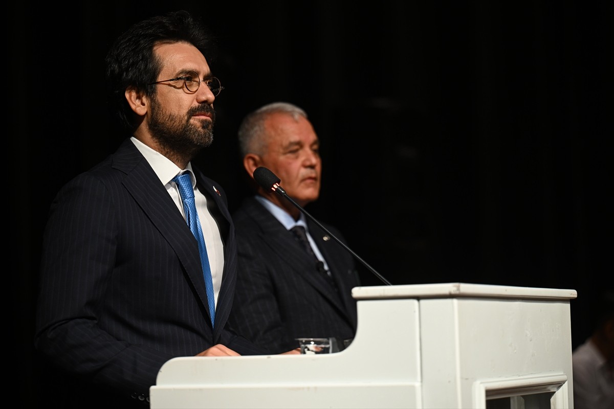 Yaşadığı sağlık sorunları nedeniyle bir süredir tedavi gören ve "Ankaralı Turgut" olarak bilinen...