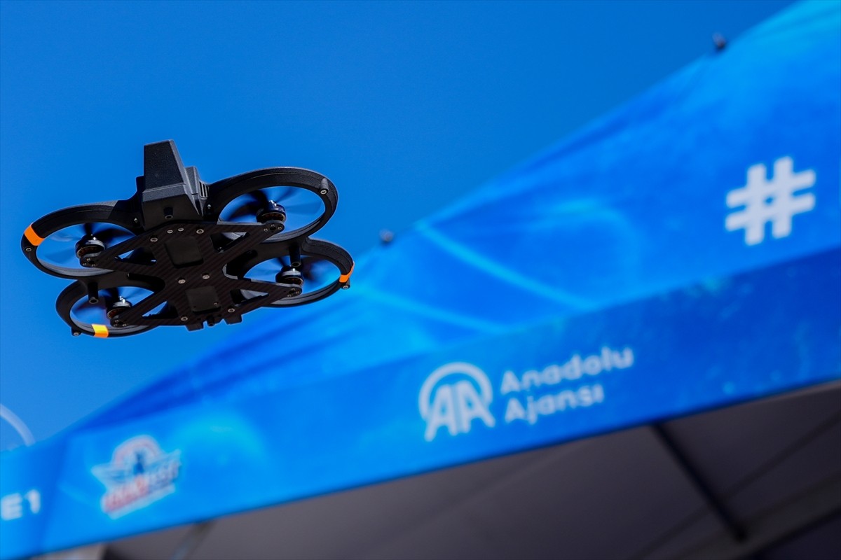 Adana'da düzenlenen Havacılık, Uzay ve Teknoloji Festivali'nin (TEKNOFEST) medya paydaşları...