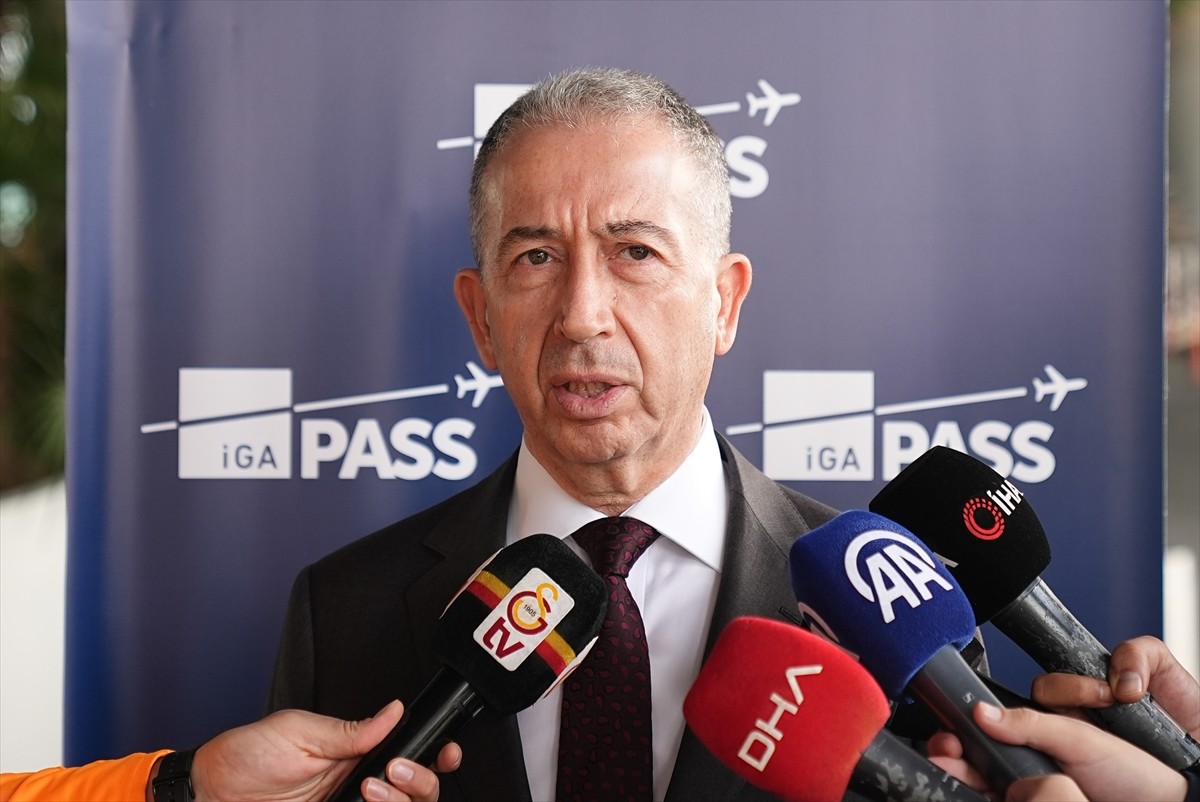 Galatasaray Kulübü İkinci Başkanı Metin Öztürk, UEFA Avrupa Ligi'nin ikinci haftasında yarın...