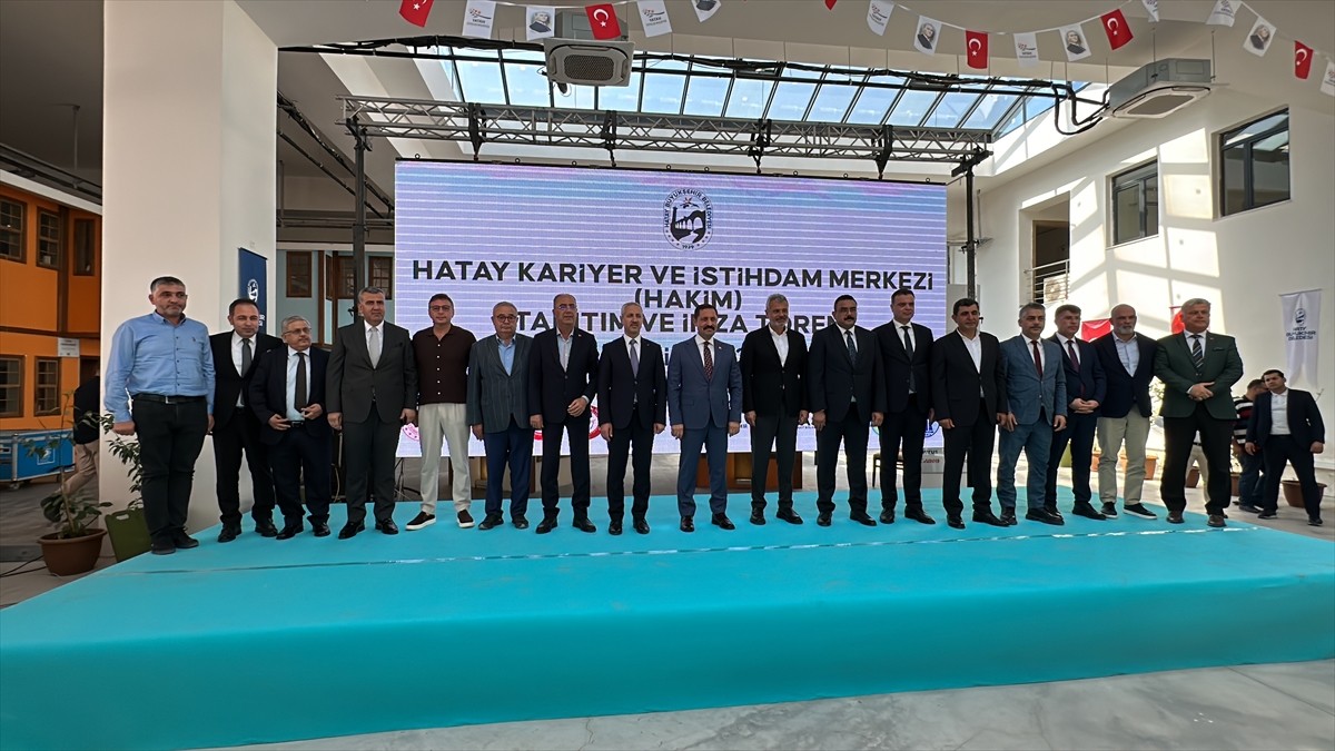 Hatay'da depremzedelerin istihdamına katkı sağlaması hedeflenen Hatay Kariyer ve İstihdam...